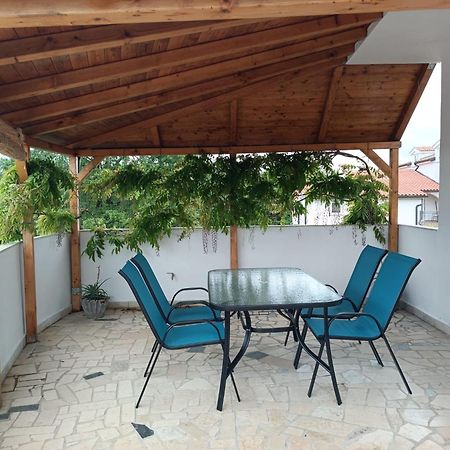 Apartments Novacic Πόρετς Εξωτερικό φωτογραφία
