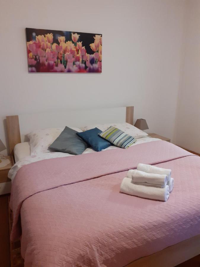 Apartments Novacic Πόρετς Εξωτερικό φωτογραφία
