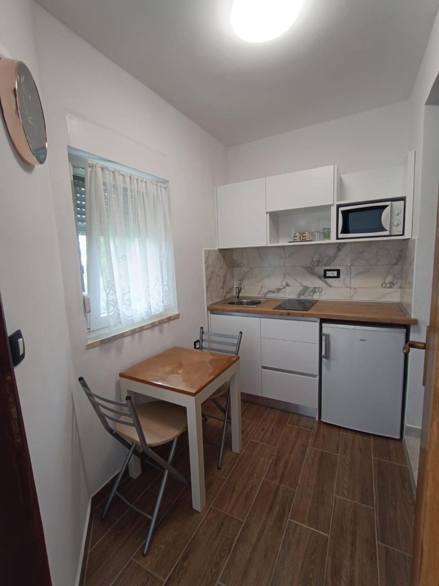 Apartments Novacic Πόρετς Εξωτερικό φωτογραφία