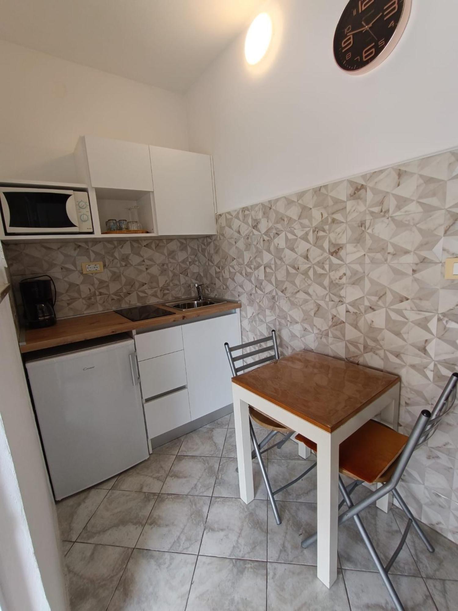 Apartments Novacic Πόρετς Εξωτερικό φωτογραφία